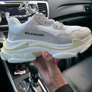 Balenciagas triple s